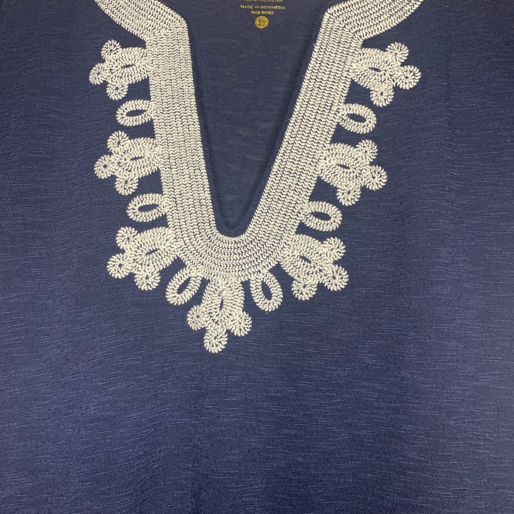 Lily Pulitzer Dress Tshirt material. Vneck - Picture 3 of 7